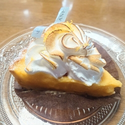 美味しいケーキ...