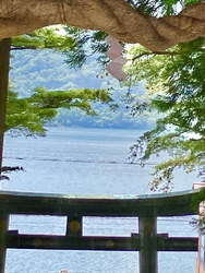 中禅寺湖から吹...