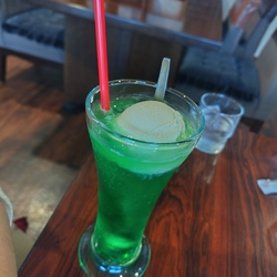 さくらテラスで...