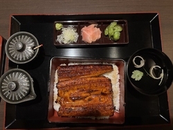 妻がうなぎが食...