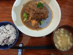最近知り合いに...