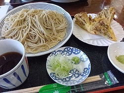 最近お蕎麦にも...