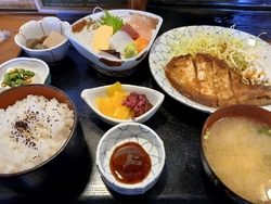 今日は、謙信平...