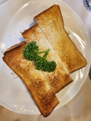 曇り空の今日は...