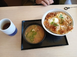 誘われて「かつ...