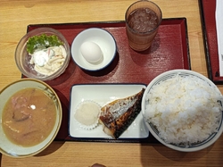 朝ご飯を食べに...