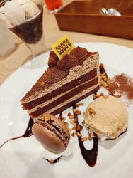 夕方に訪問です...