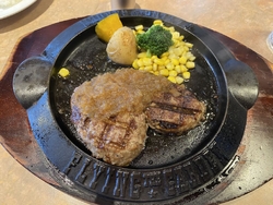 ランチに爆ハン...