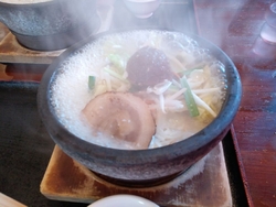 熱々のラーメン...