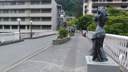 ふれあい橋から...