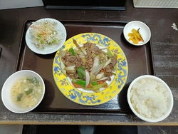 ランチでラム肉...