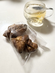 おやつにクロワ...