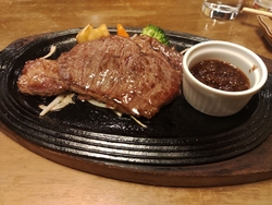 ステーキやお刺...