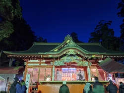 今年も初詣にと...