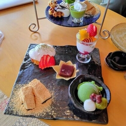 友人とお茶に行...