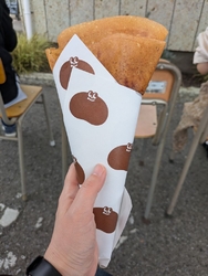 クレープを購入...