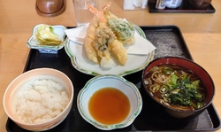 平日13:30...