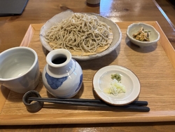 開店と同時に行...