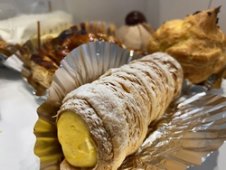 ケーキやパイ、...