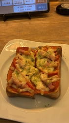 ランチで入店。...