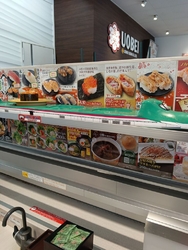 母と寿司屋さん...