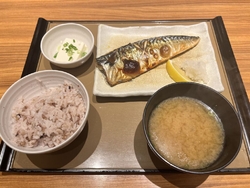 鯖の塩焼き定食...