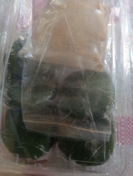 母がこちらの草...