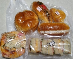 平日午後訪問。...