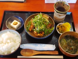 お昼をいただき...