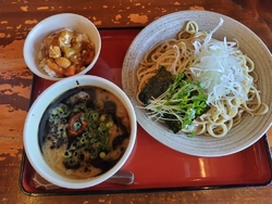 黒マー油の味玉...