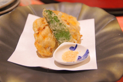 こちらで食事を...