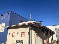 水曜日午後、テ...