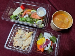 晩御飯、食べて...