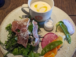 予約してランチ...
