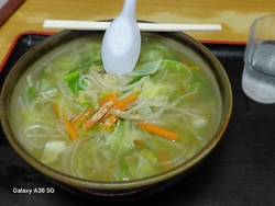 お昼をいただき...