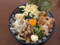 限定のラーメン...