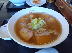 平日も休日も賑...