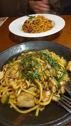 土日の昼時に通...