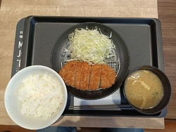 松屋に加えて、...