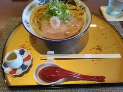 初訪問です。駐...