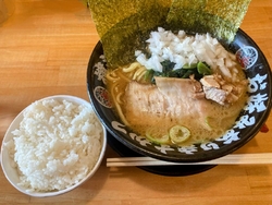 お昼前頃到着、...