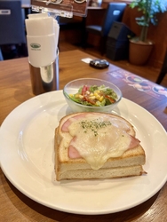 朝は美味しいコ...