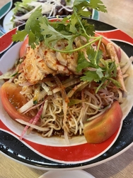 夜ご飯を食べに...