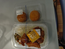 お昼のお弁当に...