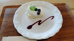 お茶の時間に伺...