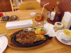 ランチ時にお邪...