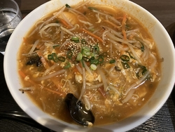 平日の夜でした...