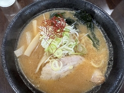 味噌ラーメンを...