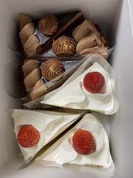 ベニマル館内に...