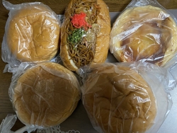 お昼に食べよう...